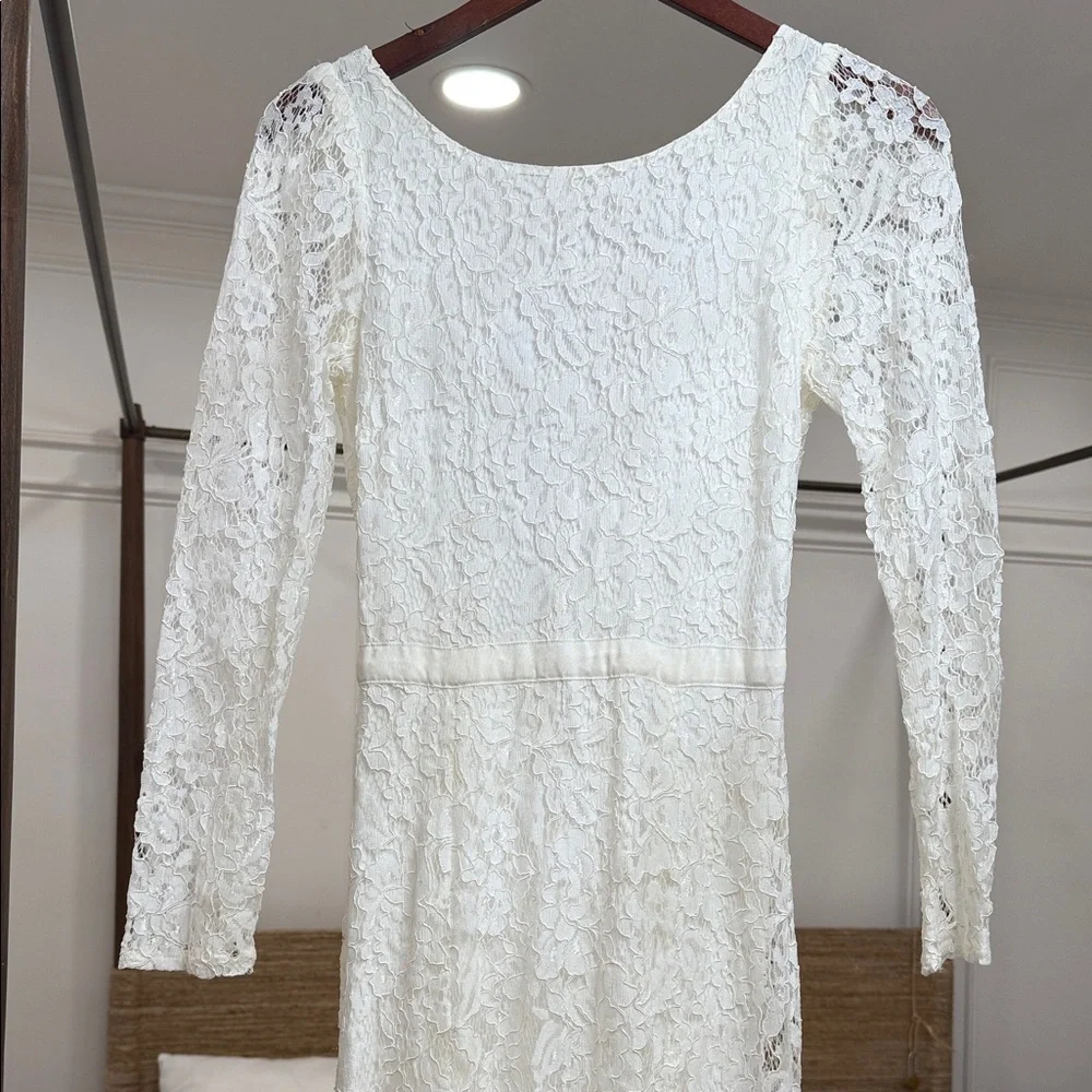 Reformation | Dresses | Reformation
Hestia Dress Ivory - Picture 3 of 4